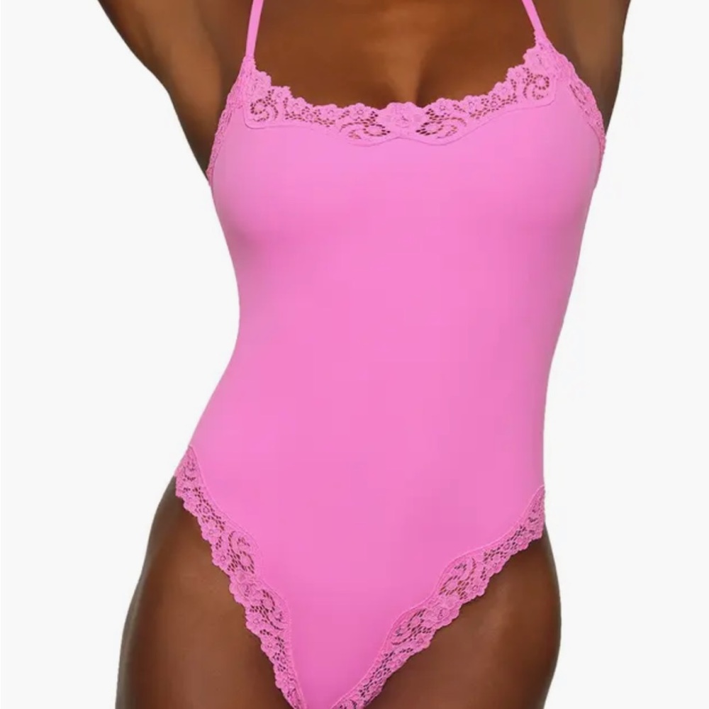 SKIMS LACED TRIM BODYSUIT- ORCHID